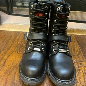 Women’s Harley Davidson Boots.